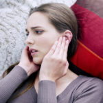 耳鳴りのスピリチュアル的な意味は?右耳は?左耳は?高音は?