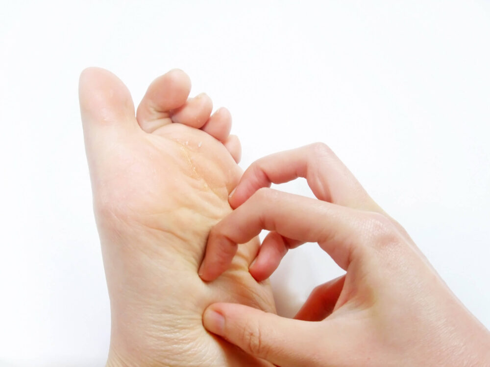 足の裏が痒い時のスピリチュアルな意味やジンクスとは?